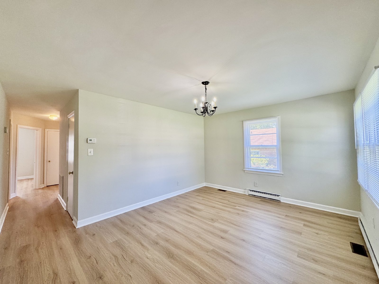 Settle in at 806 Carolina Street! property image