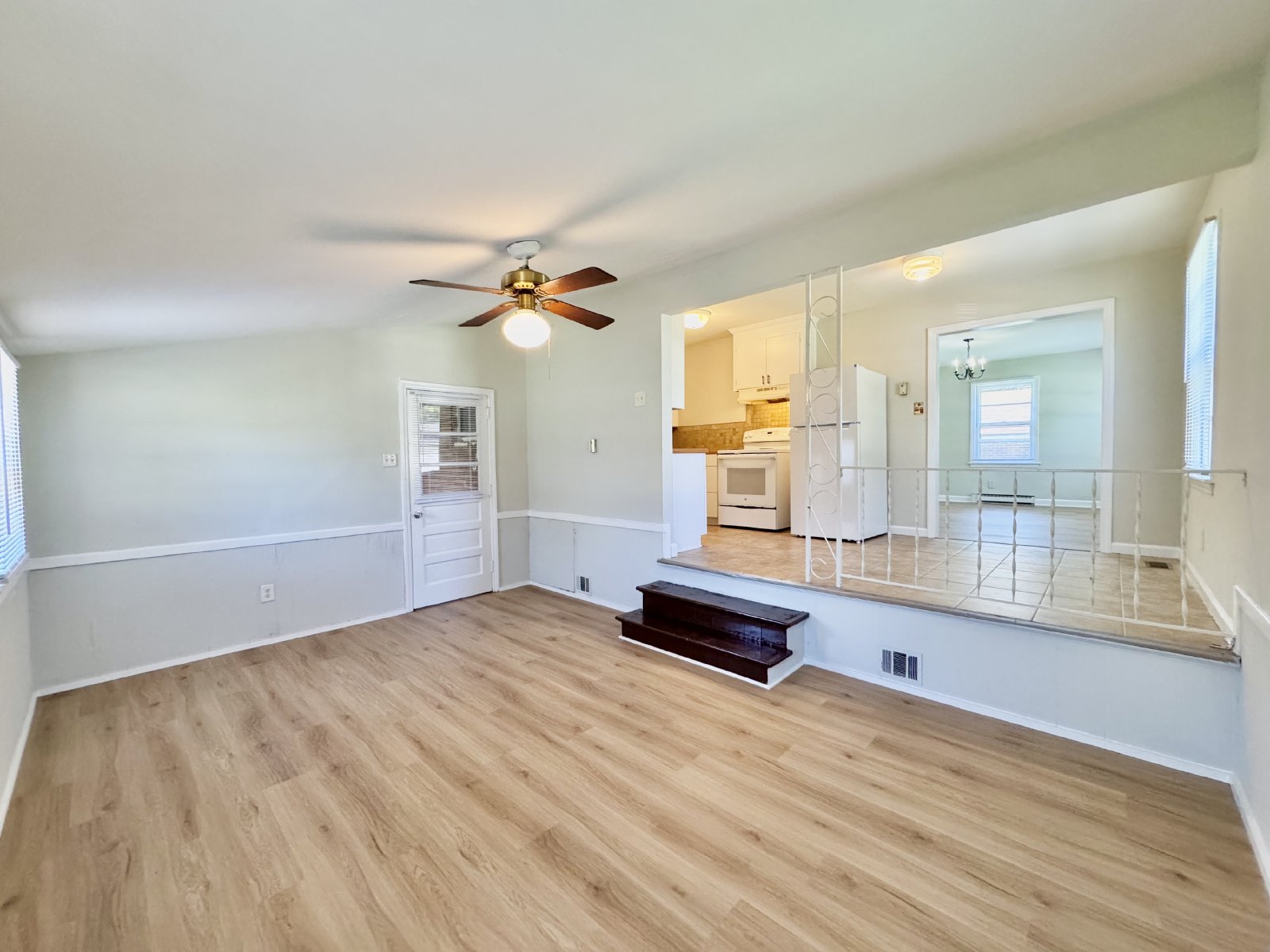 Settle in at 806 Carolina Street! property image